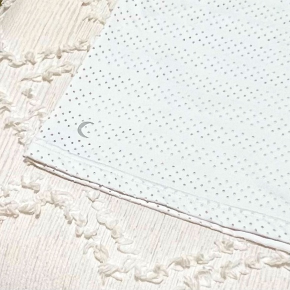 ZYIA Medium White Mesh Tank Top - Picture 4 of 5